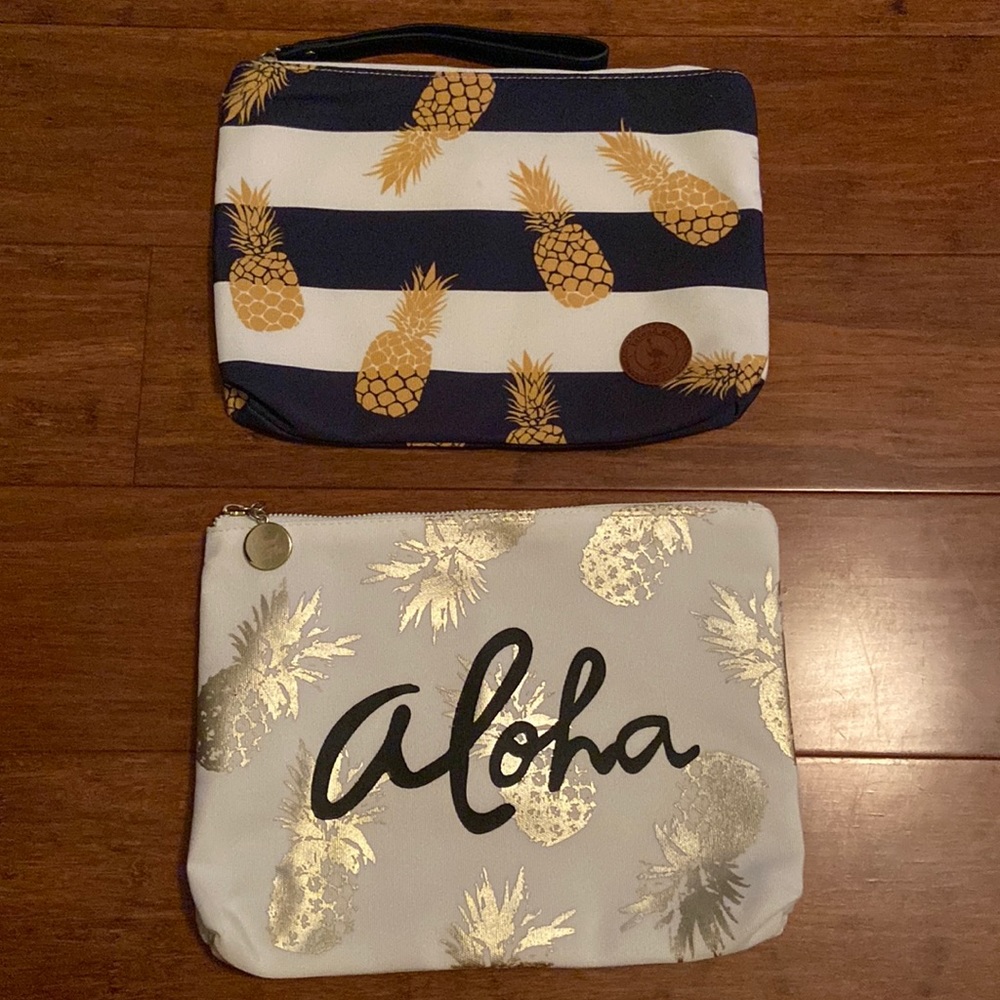 Pineapple zip pouches